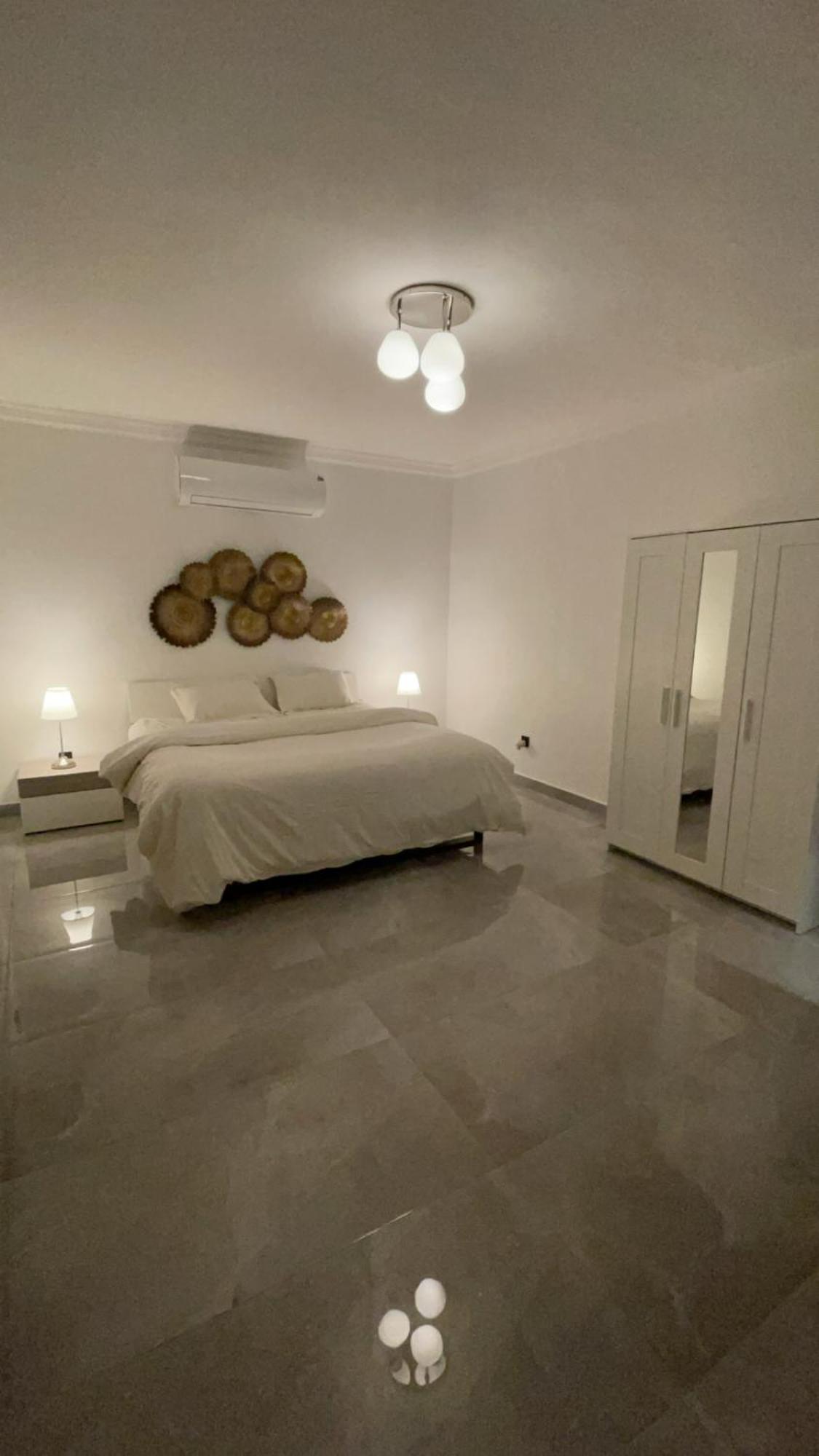 فيلا موقع مميز وإطلالة على المسبح Riyadh Exterior photo