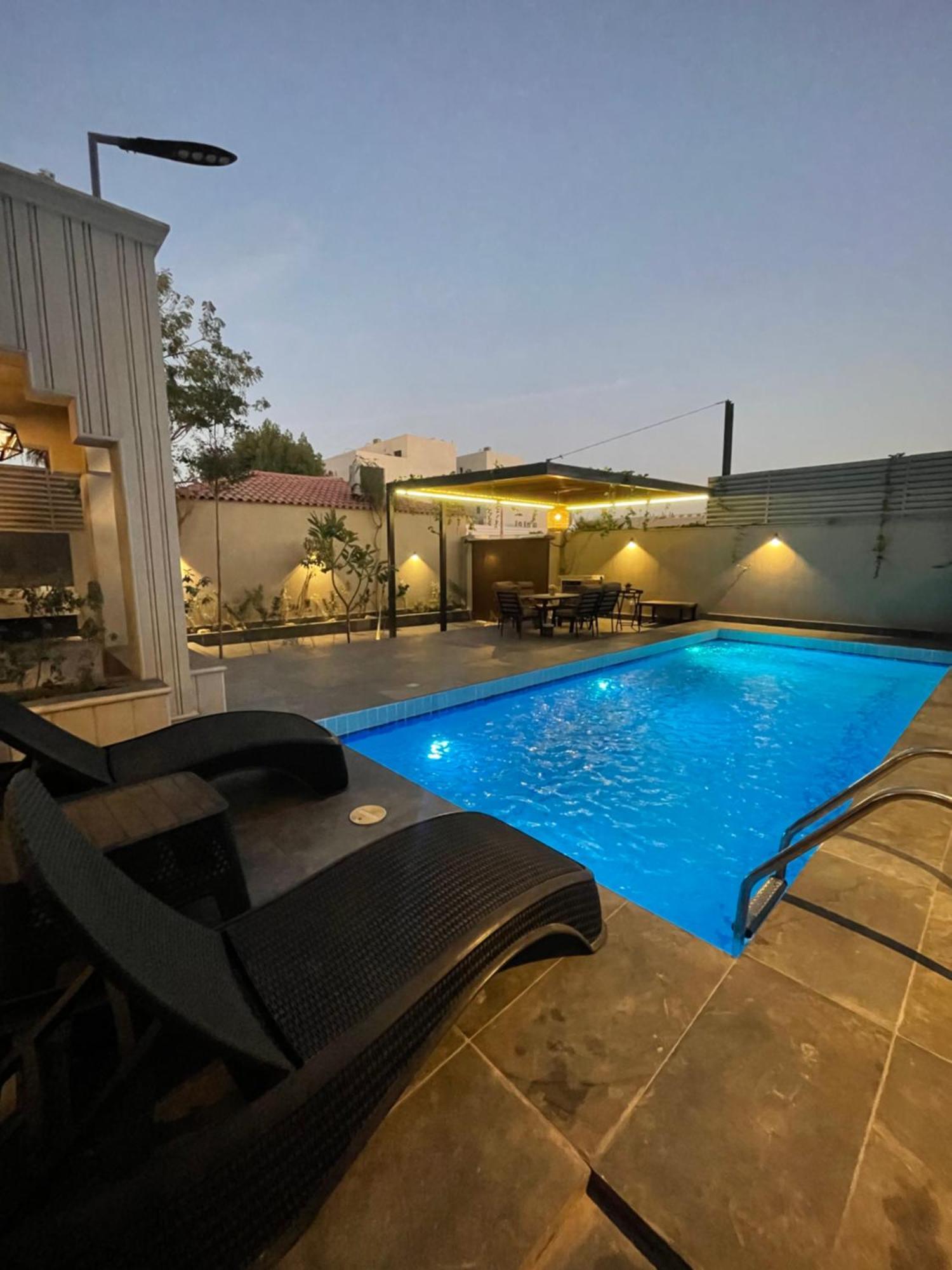 فيلا موقع مميز وإطلالة على المسبح Riyadh Exterior photo