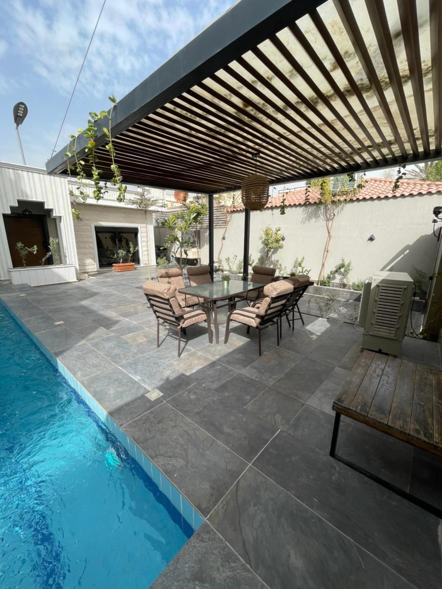 فيلا موقع مميز وإطلالة على المسبح Riyadh Exterior photo