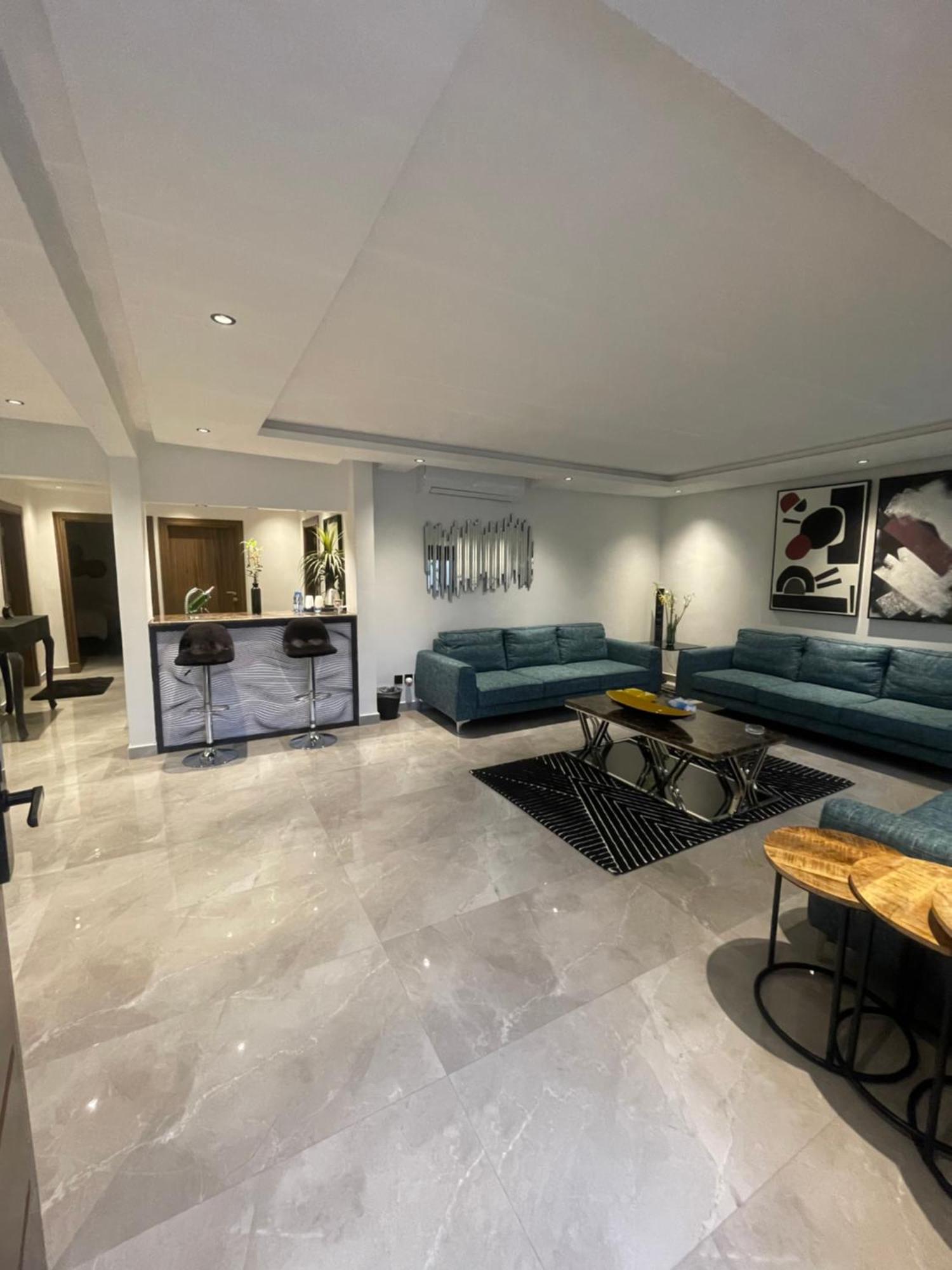 فيلا موقع مميز وإطلالة على المسبح Riyadh Exterior photo